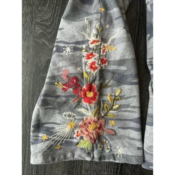 JW Los Angeles Johnny Was Camo Embroidered Floral Joggers Sweatpants Medium BOHO - Picture 3 of 6